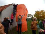 Převlékáme čarodějnici za Obří Halloweenskou mrkvodýni